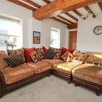 1 Rodgers Mews * Malton