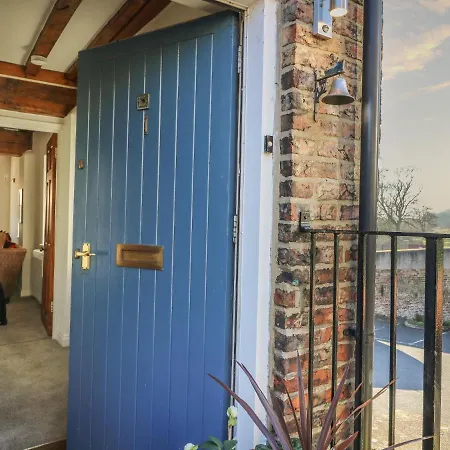 1 Rodgers Mews Malton